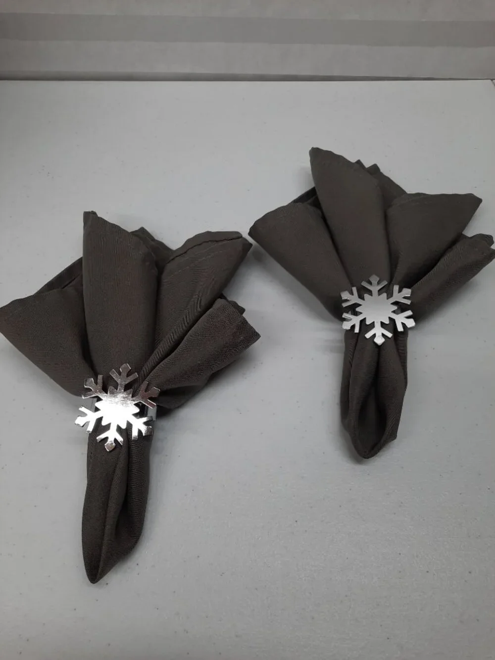Set of 8 Silver Snowflake Napkin Rings Christmas Holiday Winter Table Decor